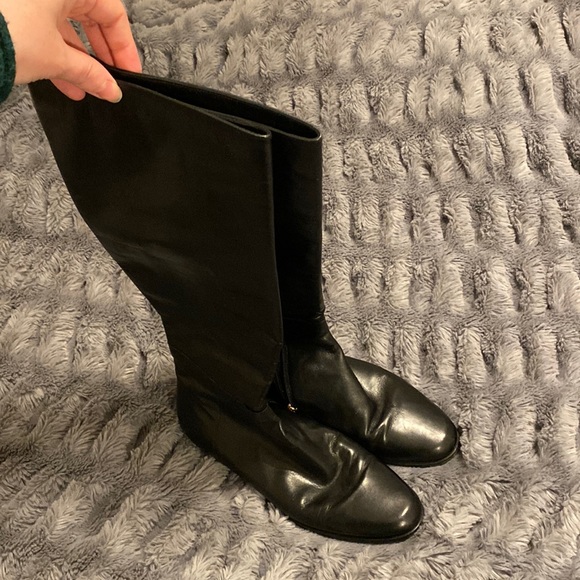Jimmy Choo, black leather flat boots, thin/ narrow calf, Size 40 / 9.5US - Picture 5 of 15